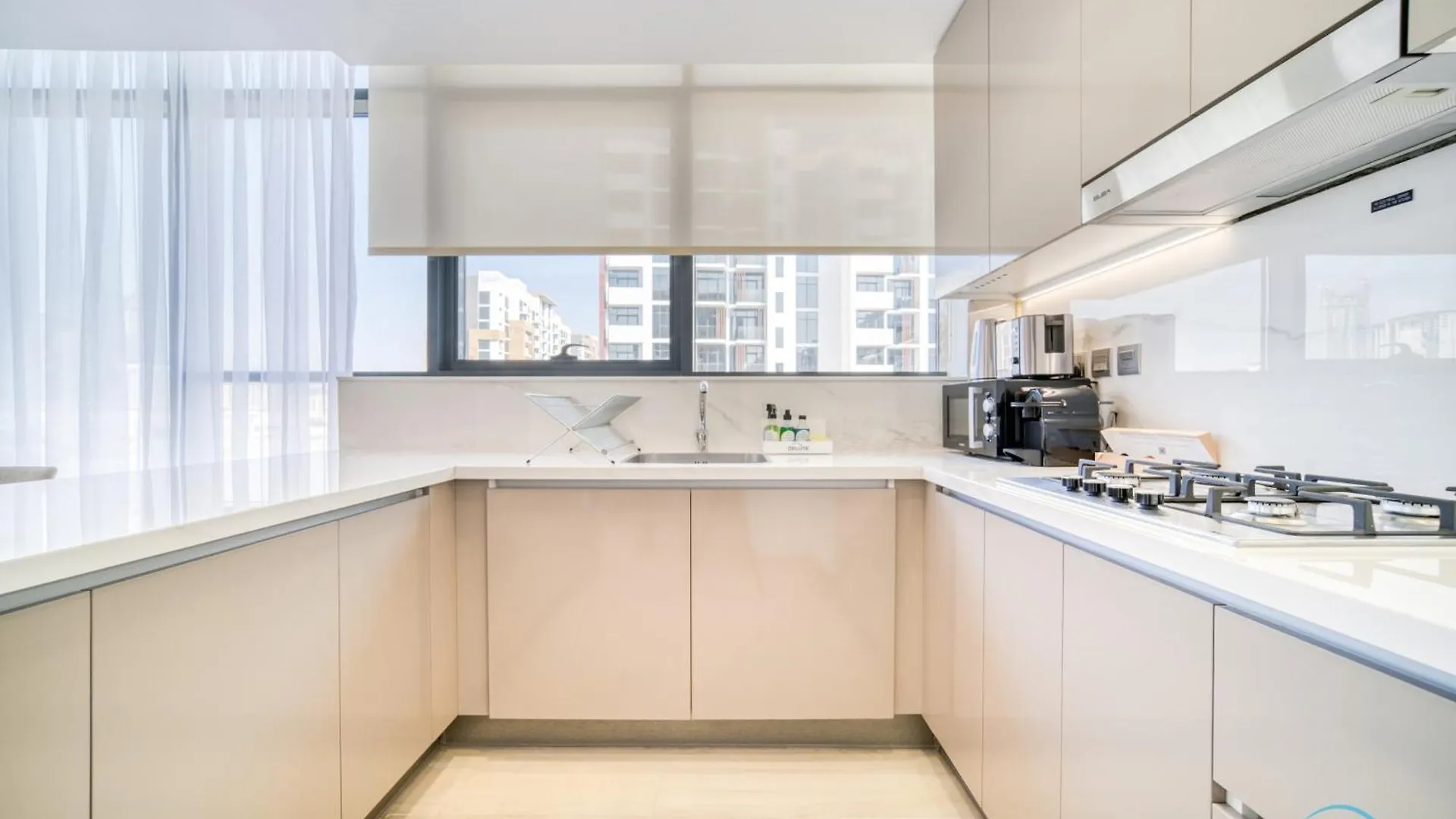 Decent 1Br At Azizi Riviera 17, Al Merkadh By Deluxe Holiday Homes Dubai Apartment