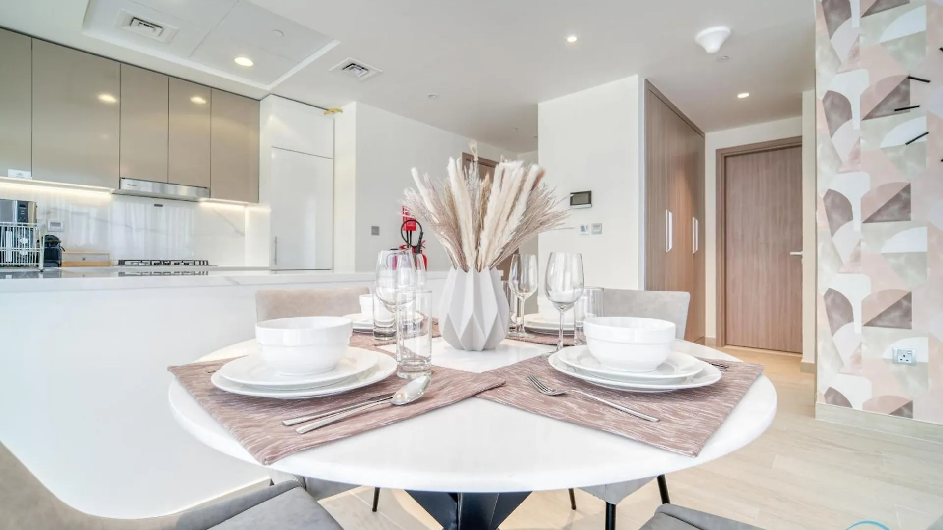 Apartment Decent 1Br At Azizi Riviera 17, Al Merkadh By Deluxe Holiday Homes Dubai