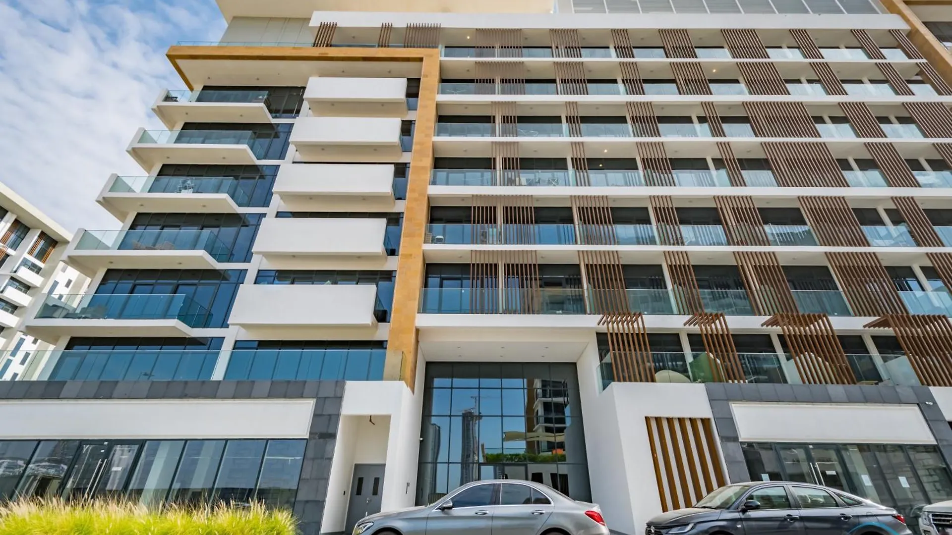 Apartment Decent 1Br At Azizi Riviera 17, Al Merkadh By Deluxe Holiday Homes Dubai